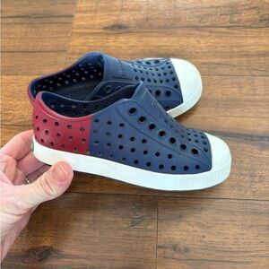 Native Jefferson Shoes Navy Blue Red White Toddler Size 9 EUC